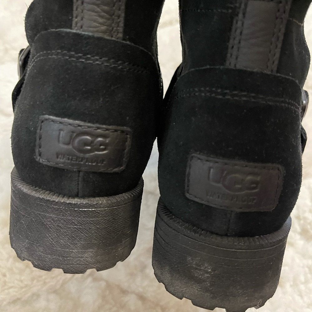 UGG boots - Picture 3 of 13